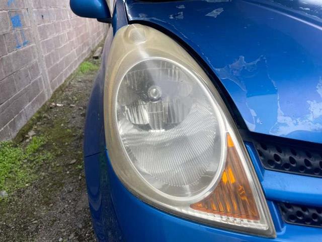 R Headlight