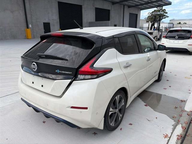 R Side Skirt