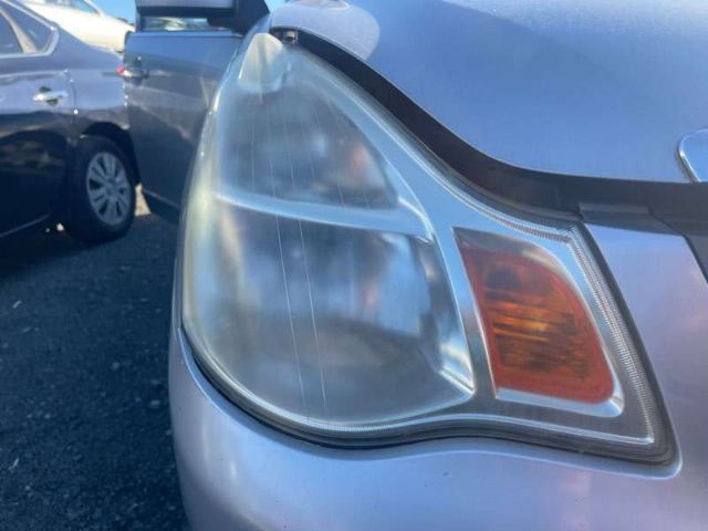 R Headlight