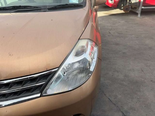 L Headlight