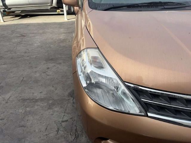 R Headlight
