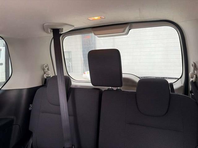 Rear Middle Seat Head Rest