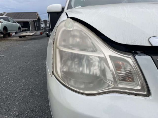 R Headlight