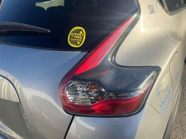 R Tail Light