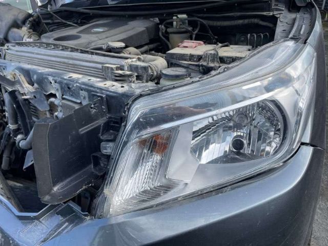 L Headlight (halogen)