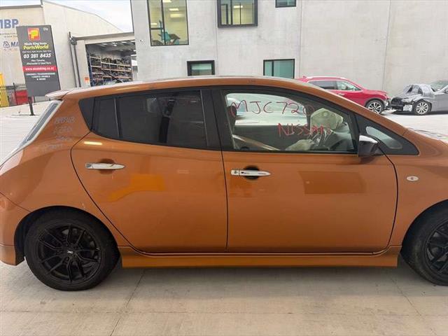 R Side Skirt