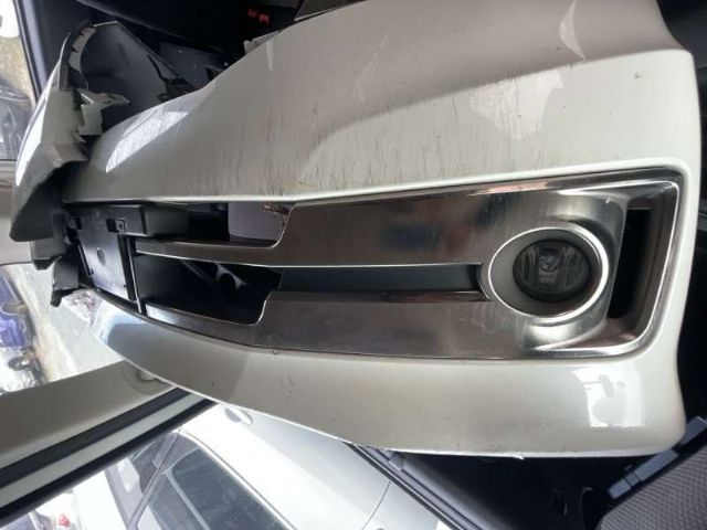L Spotlight Bezel