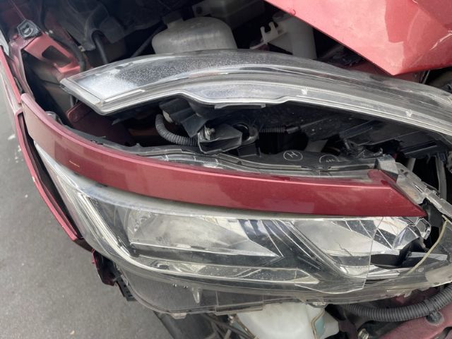 R Headlight Moulding