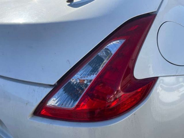 R Tail Light