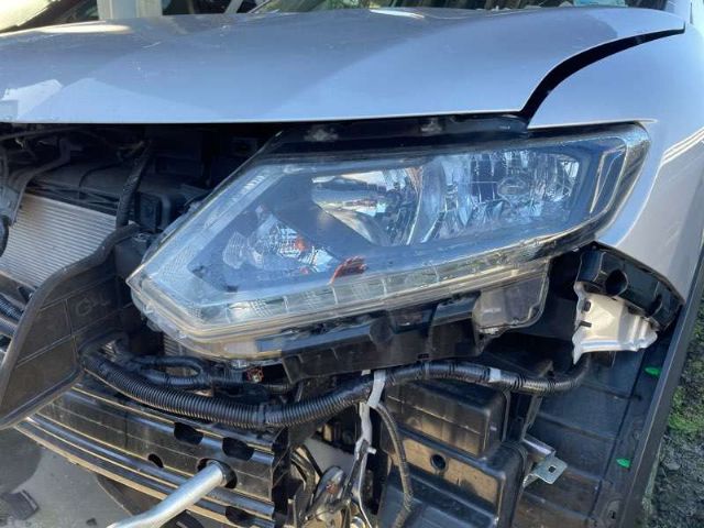 L Headlight (halogen)