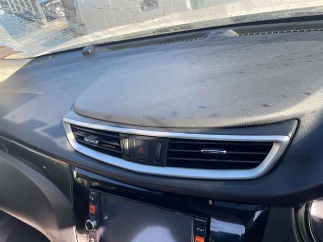 Dash Vent Surround Centre