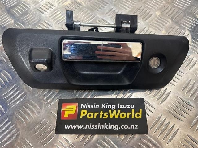 Tailgate Handle Outer