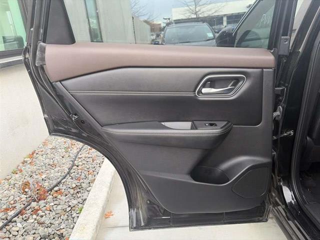 Lr Door Trim Elec