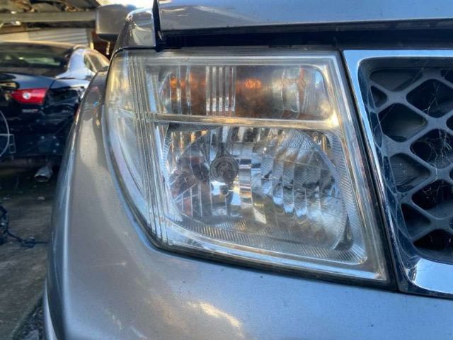 R Headlight