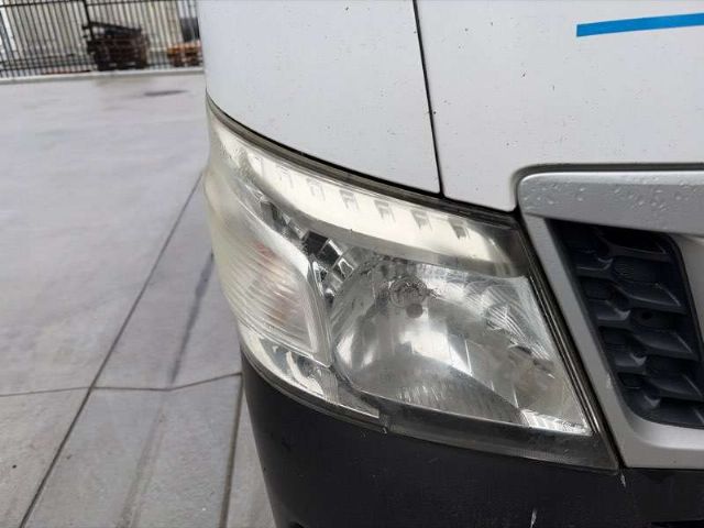 R Headlight (halogen)