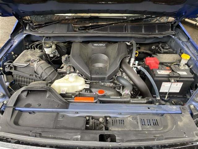 Engine Cover