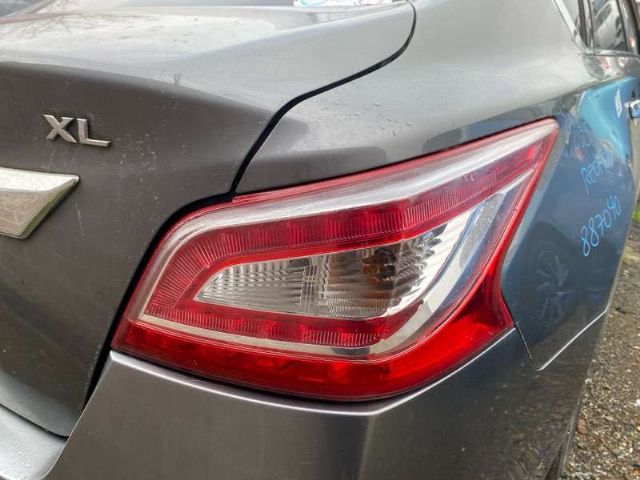 R Tail Light