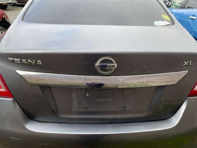 Boot Lid Moulding