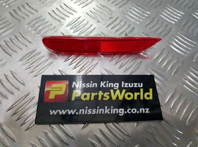 Lr Bumper Reflector