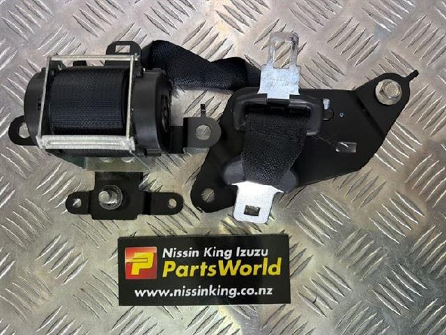 Centre Rear Rear Seat Belt