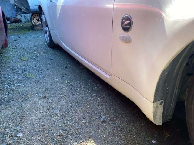 R Side Skirt
