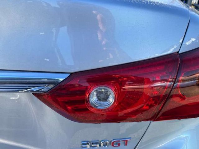 R Boot Lid Garnish