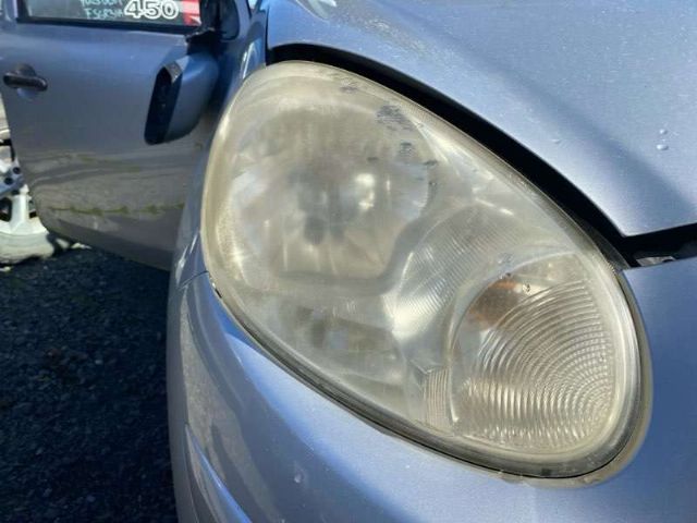 R Headlight