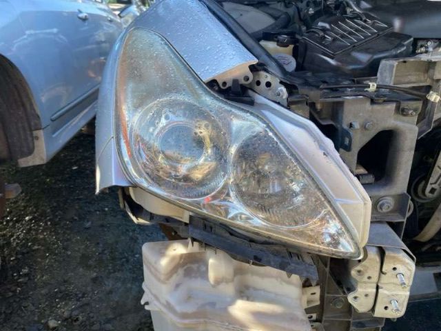 R Headlight