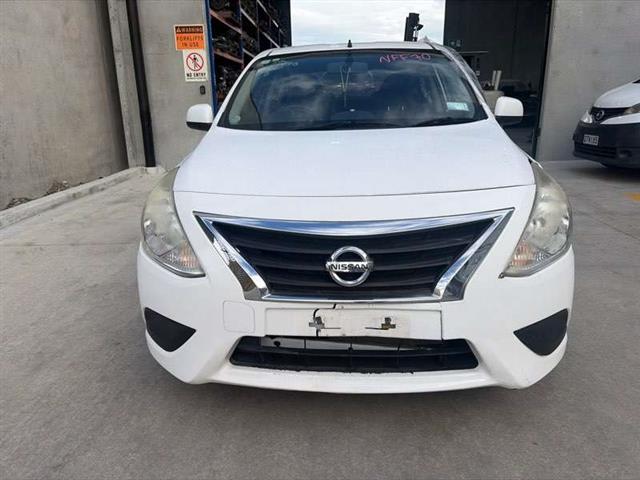L Headlight (halogen)