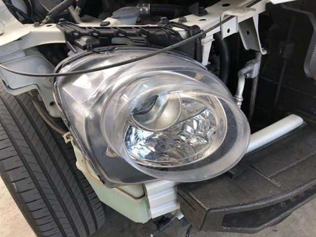 R Headlight