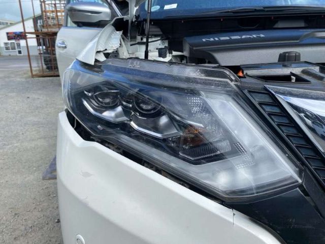 R Headlight (led)