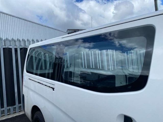 R Side Load Door Fixed Glass