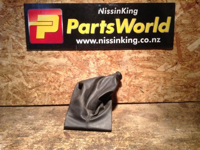 Gearshift Surround / Trim