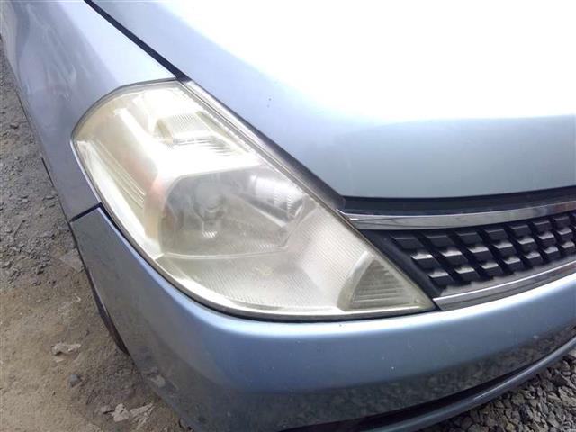 R Headlight