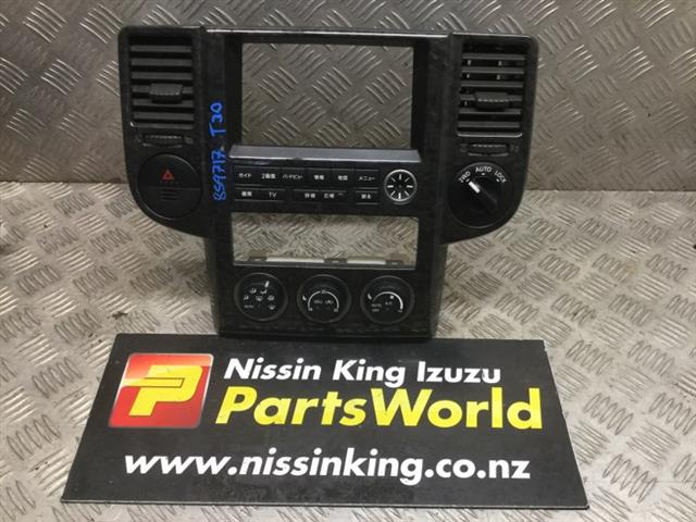 Dash Vent Surround Centre