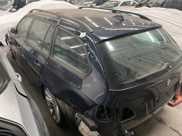 BMW 5 Series E39 - 528i