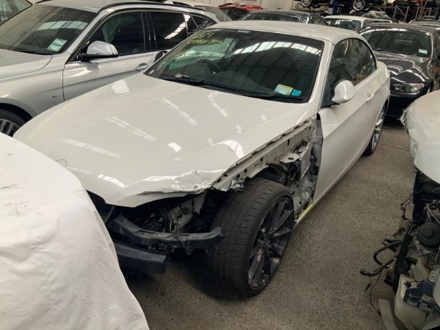 BMW 3 Series E90 - 330i