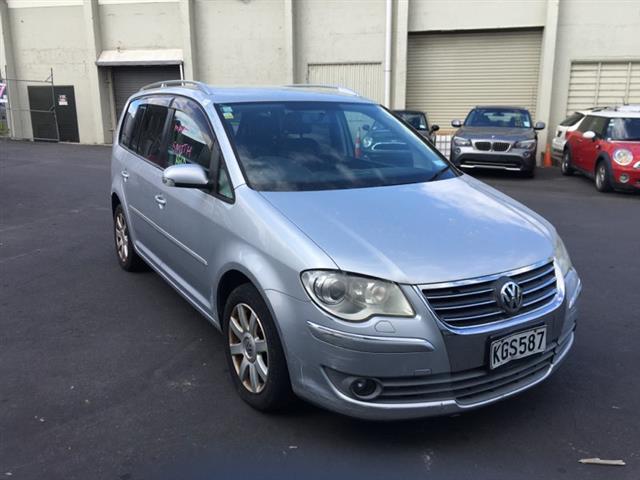 Volkswagen Touran - 1st Gen 2003-2015