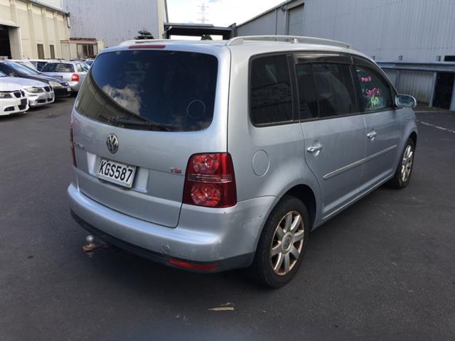 Volkswagen Touran - 1st Gen 2003-2015