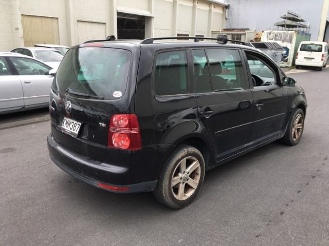 Volkswagen Touran - 1st Gen 2003-2015