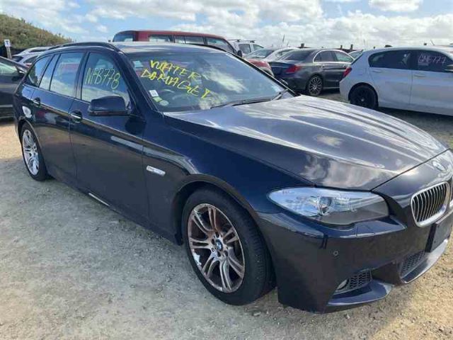 BMW 5 Series E39 - 523i