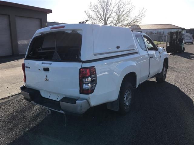 Mitsubishi L200 Triton - KA4 2005-2015