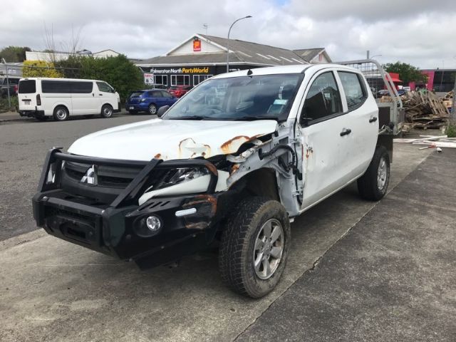 Mitsubishi L200 Triton - KA4 2005-2015