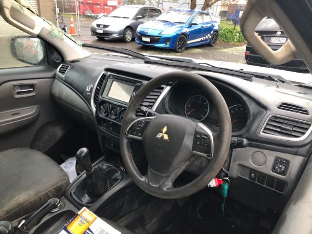 Mitsubishi L200 Triton - KA4 2005-2015