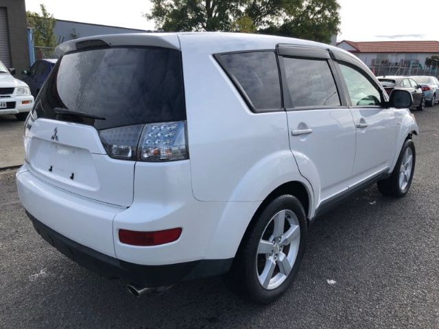 Mitsubishi Outlander - CW5W 2006-2012