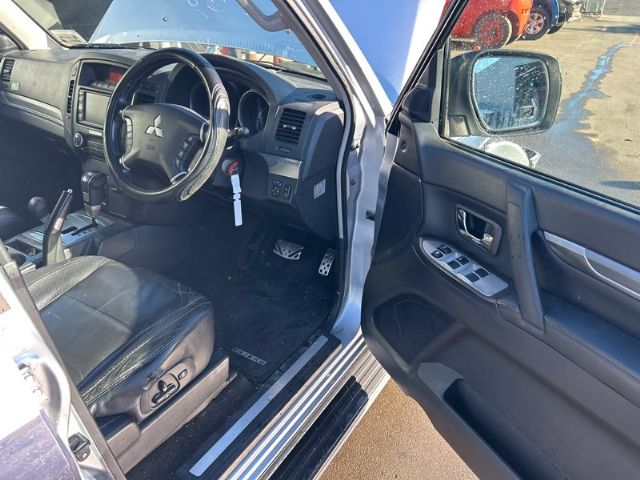 Mitsubishi Pajero - V98W 2006-2017