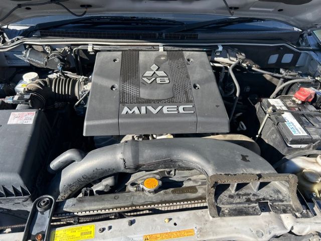 Mitsubishi Pajero - V98W 2006-2017