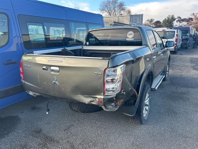 Mitsubishi L200 Triton - KA4 2005-2015