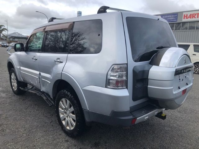 Mitsubishi Pajero - V98W 2006-2017