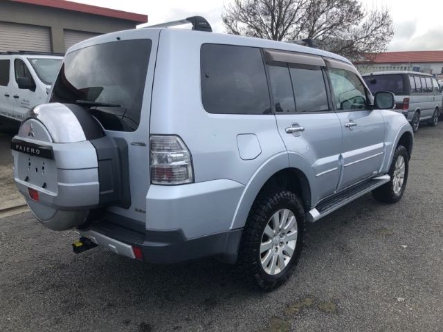 Mitsubishi Pajero - V98W 2006-2017